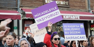 bursada-binlerce-kadin-siddetsiz-bir-yasam-adalet-ve-esitlik-icin-yurudu.jpg