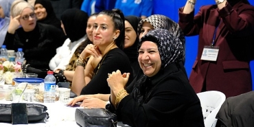 buyukakin-anne-sehir-ile-dunyayi-iyilestirebiliriz.jpg