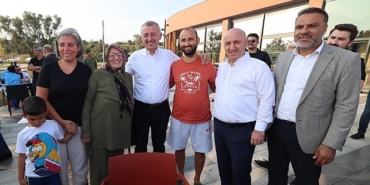 buyukakin-gercek-ile-sanal-belediyeciligin-farkini-gostermeye-devam-edecegiz.jpg