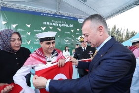 buyukakin-temsili-ugurlamada-ozel-bireylerle-konvoy-yapti-halay-cekti.jpg