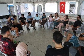 buyuksehir-belediyesi-dogu-bati-kampi-ile-gencleri-bulusturdu.jpg