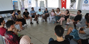 buyuksehir-belediyesi-dogu-bati-kampi-ile-gencleri-bulusturdu.jpg