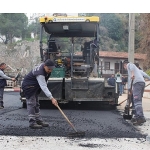 buyuksehir-belediyesinden-finikeye-asfalt-destegi.jpg