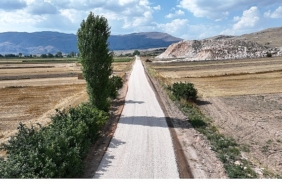 buyuksehir-belediyesinin-kirsalda-yol-calismalari-suruyor.jpg