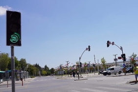 buyuksehir-kirmizi-isikla-stop-israil-dedi.jpg