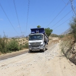 buyuksehir-oymapinar-baraji-cevresindeki-yollari-asfaltliyor.jpg