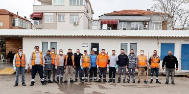 buyuksehir-toplu-ulasim-araclarini-titizlikle-temizliyor.jpg