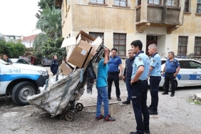 Büyükşehir Zabıtasından Balbey Mahallesinde hurda ve atık depolarına operasyon