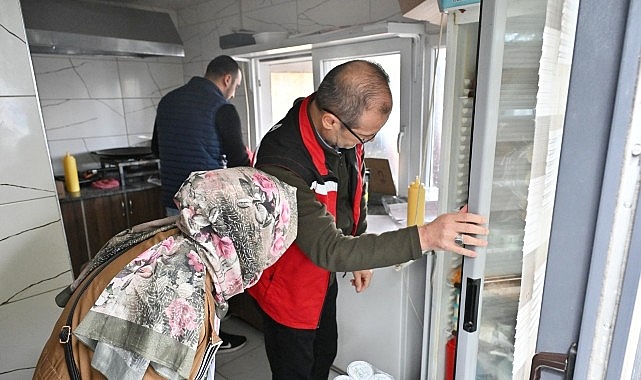 buyuksehirden-okul-onlerinde-seyyar-satici-denetimi.jpg