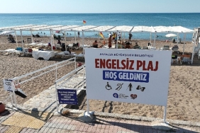 buyuksehirin-engelsiz-plajlarindan-bu-yil-45-bin-vatandas-yararlandi.jpg