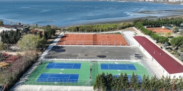 buyuksehirin-izmit-tenis-merkezinde-sona-dogru.jpg