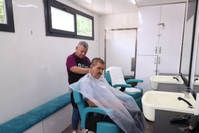buyuksehirin-mobil-kuafor-tiri-yaylalarda-hizmet-veriyor.jpg