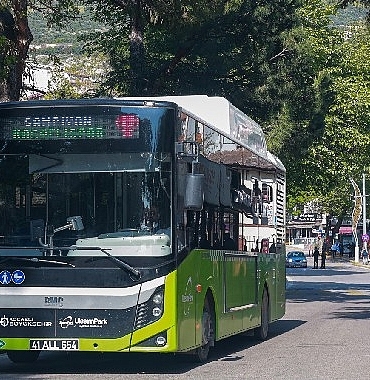 buyuksehirin-otobusleri-ve-tramvayda-sampiyon-kocaelispor-yazdi.jpg