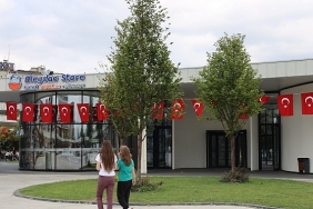 buyuksehirin-yesil-hassasiyeti-milli-irade-meydanina-da-yansidi.jpg