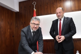 Camilerin Temizliği İçin Müftülük ile Belediye Arasında Protokol İmzalandı