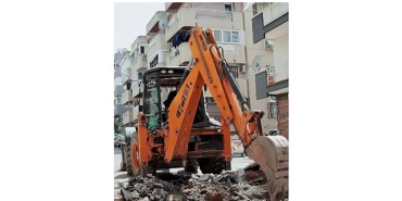 camlica-sokakta-yol-yenileme-ve-altyapi-calismalari-hiz-kesmeden-suruyor.jpg