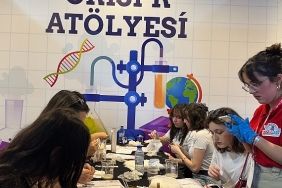 canik-ozdemir-bayraktar-kesif-kampusu-atolyeleri-teknofest-kktcnin-ilk-gununde-ziyaretci-akinina-ugradi.jpg