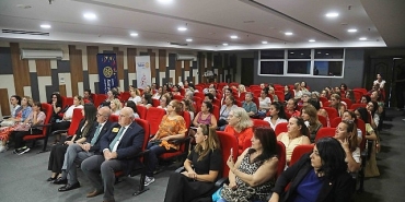 cankaya-belediyesinden-kadin-emegine-tam-destek.jpg