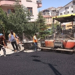 cankayada-asfalt-calismalari-hiz-kesmiyor.jpg