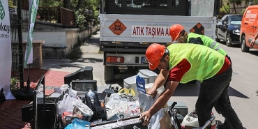 cankayada-elektronik-atiklar-geri-donusume-kazandiriliyor.jpg