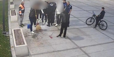 cekirdek-keyfi-pahaliya-patladi-hem-temizlediler-hem-de-ceza-yediler.jpg