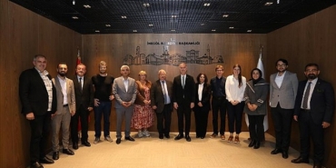 cenon-heyeti-kardesligi-resmiyete-dokmek-icin-inegolde.jpg