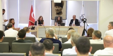 cesme-belediye-meclisinden-yaz-sezonu-karari-insaat-yasagi-15-haziranda-basliyor.jpg