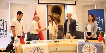 cesme-belediyesi-ile-tum-bel-sen-arasinda-tis-imzalandi.jpg