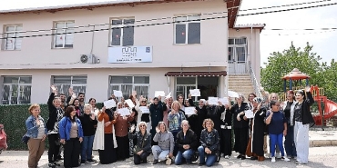 cesme-kent-enstitusu-germiyandaki-ilk-sertifikalarini-dagitti.jpg