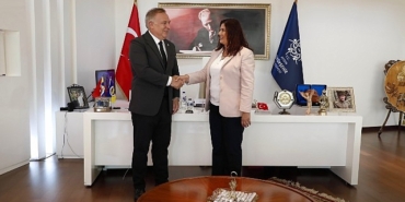chp-genel-baskan-yardimcisi-gokhan-zeybek-baskan-cercioglunu-ziyaret-etti.jpg
