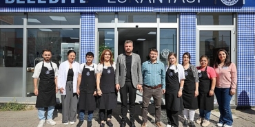 chp-genel-baskani-ozgur-ozel-talimat-verdi-buca-belediyesi-askida-yemek-uygulamasina-gecti.jpg