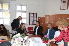 cigli-belediyesinden-ogretmenler-gununde-anlamli-kutlama.jpg