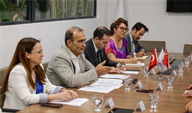cin-heyetinden-buyuksehire-huzurevi-ovgusu.jpg