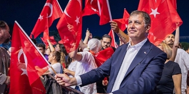 cumhuriyet-bir-ulkenin-kullerinden-yeniden-dogusunda-karanliga-meydan-okuyusundadir.jpg