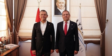 cumhuriyet-halk-partisi-genel-baskani-ozgur-ozel-ayvalikta.jpg
