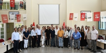 cumhuriyet-halk-partisi-parti-okulu-insan-odakli-direncli-ve-daha-yasanabilir-kentler-yaratmak-hedefiyle-31-mart-yerel-secimlerinde-secilen-belediye-meclis-uyelerinin-egitimine-basladi.jpg