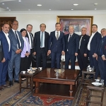 deniz-yucele-esnaftan-sicak-karsilama.jpg