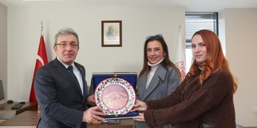 deu-rektoru-prof-dr-bayram-yilmaz-iznikte-arkeolojik-calismalari-yerinde-degerlendirdi.jpg