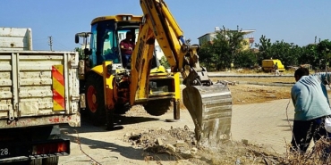 didim-belediyesi-fen-isleri-mudurlugu-ekipleri-tarafindan-surdurulen-yol-yapim-ve-bakim-calismalari-tum-hiziyla-devam-ediyor.jpg