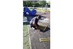 didim-belediyesi-parklarda-bakim-ve-onarim-calismalarini-surduruyor.jpg
