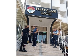 didim-belediyesi-ruhsatsiz-otele-gecit-vermedi.jpg