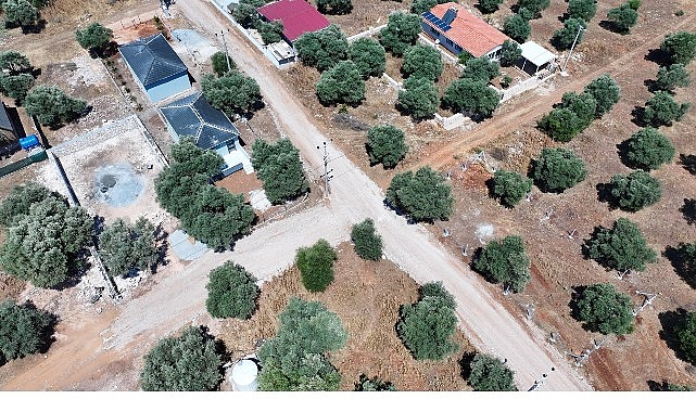 didim-belediyesi-yol-calismalarini-kesintisiz-surduruyor.jpg