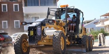 didim-belediyesinden-efeler-mahallesinde-yol-calismasi.jpg