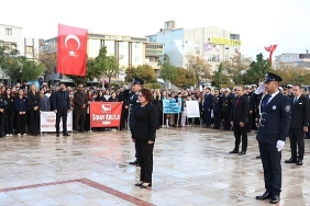 didim-ulu-onder-mustafa-kemal-ataturku-saygi-ve-ozlemle-andi.jpg