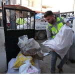 Dikili Belediyesi ihtiyaç sahibi vatandaşların yanlarında olmaya devam ediyor
