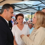 dikilide-ferdi-zeyrek-parki-acildi.jpg