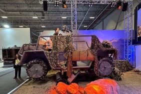 dof-robotics-idef-2025te-aktif-simulator-ile-gercek-zamanli-askeri-egitim-teknolojilerini-tanitti.jpg