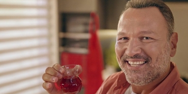 dogus-cayin-ali-sunalli-5inci-reklam-filmi-yayinda.jpg