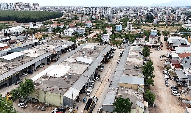 dosemealtinda-kanalizasyon-ve-asfalt-calismalari-es-zamanli-suruyor.jpg