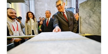 dunyanin-gozu-bir-kez-daha-izmirde-olacak.jpg